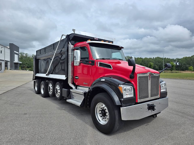 2021 Kenworth T880 Quad Axle Dump Truck $189,950 (Knoxville, TN)